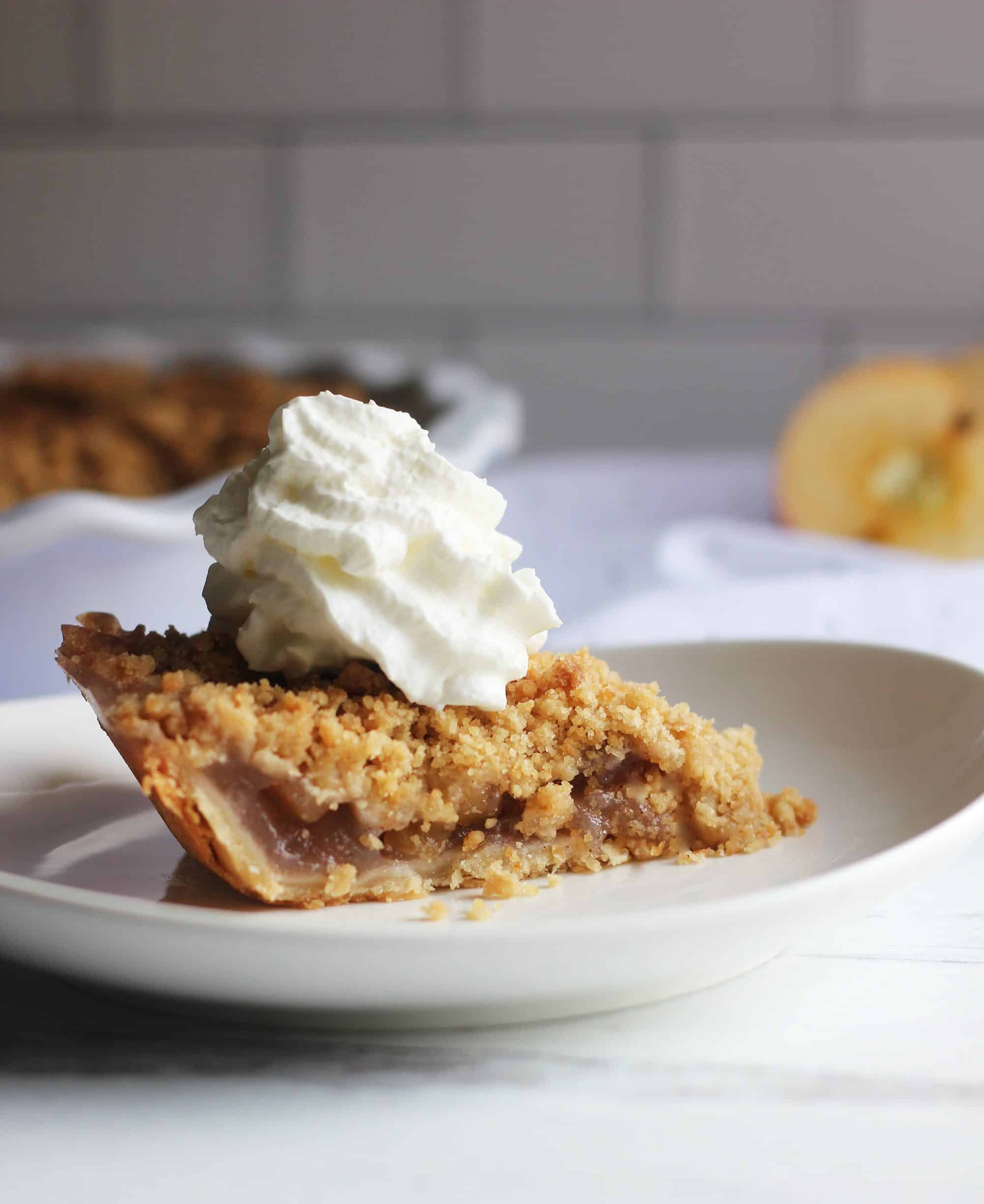 Vegan Apple Crumb Pie