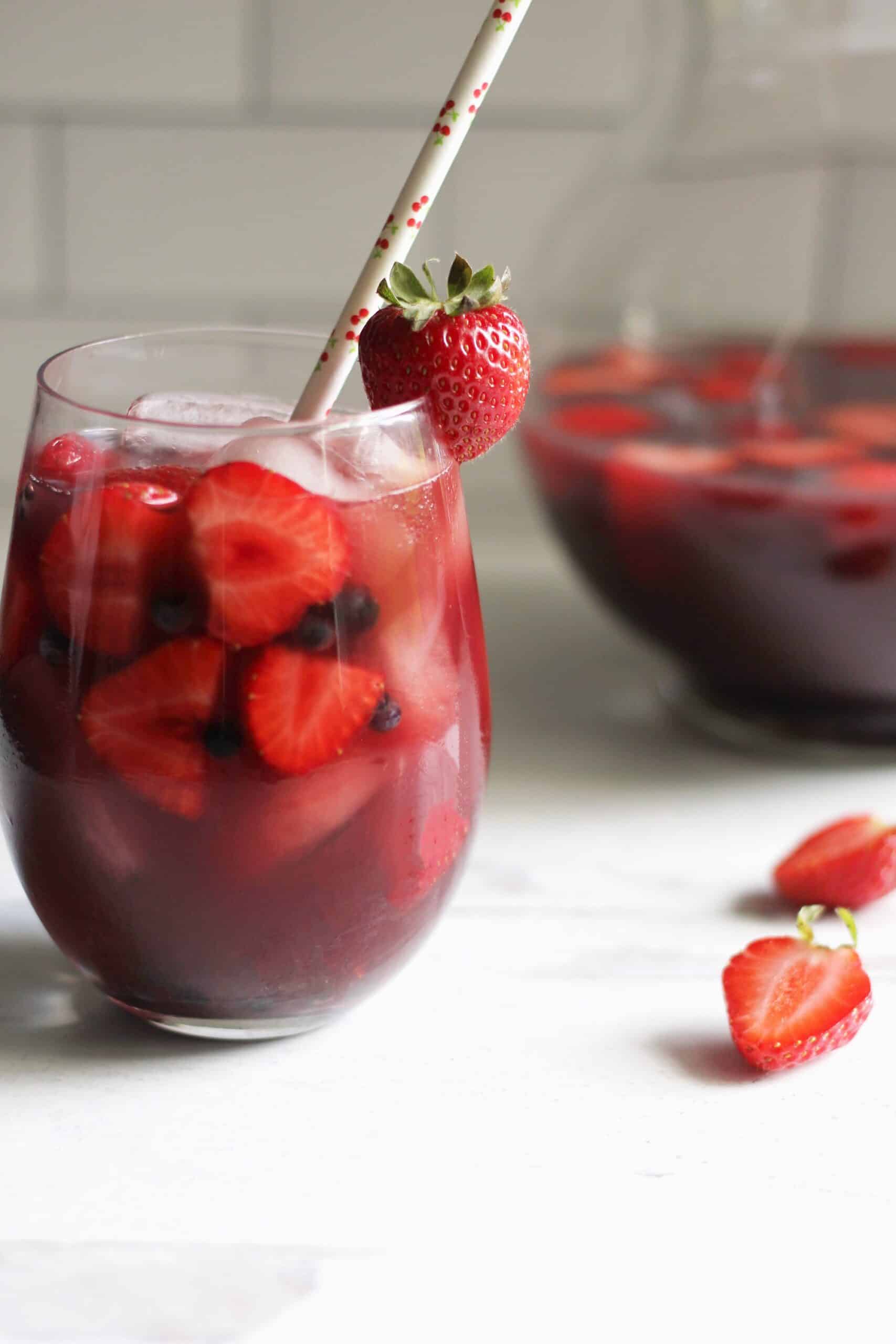 Easy and Delicious Red Wine Sangria