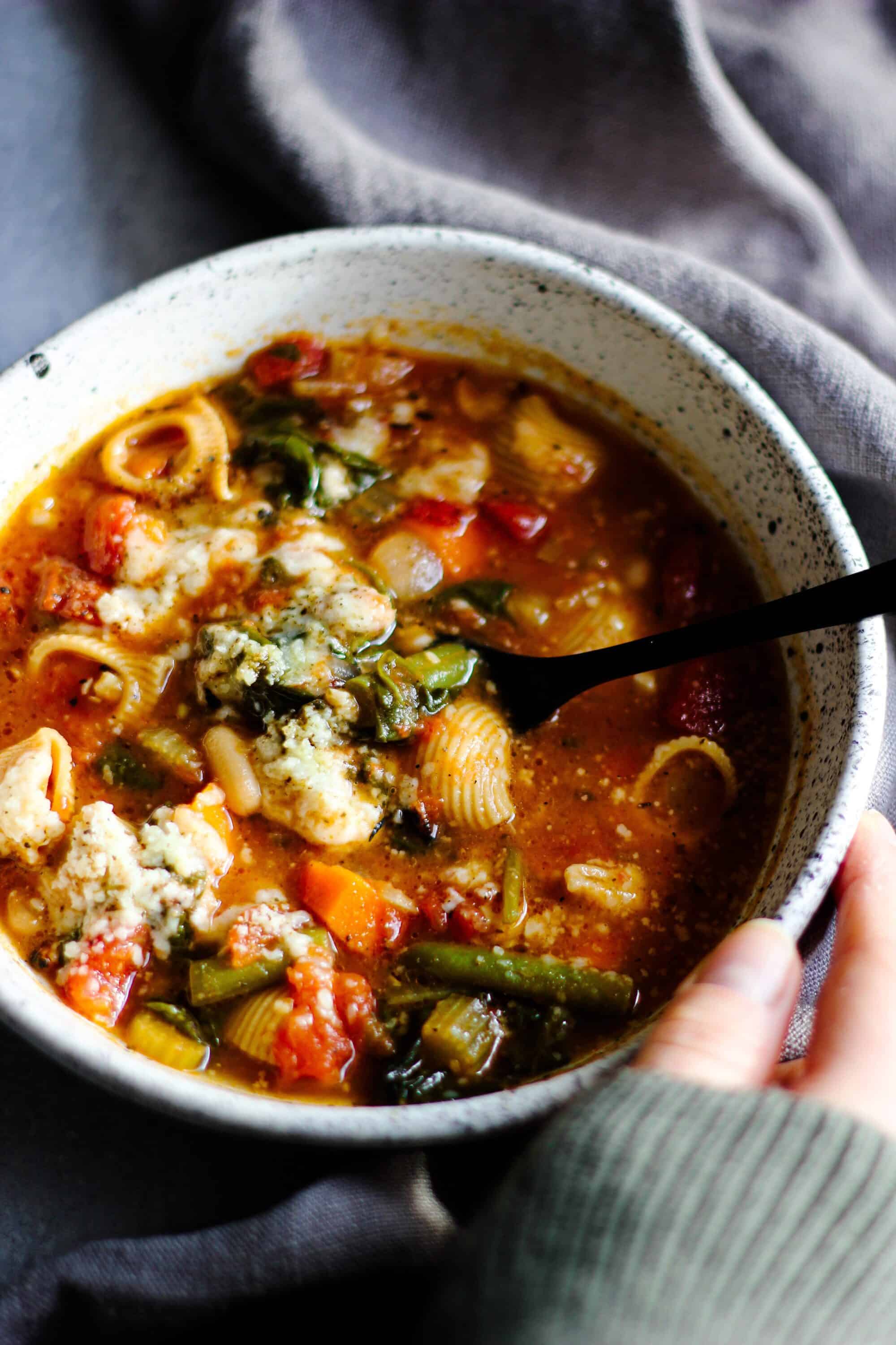 https://milkfreemom.com/wp-content/uploads/2021/11/glutenfreeminestrone-2000x3000.jpg