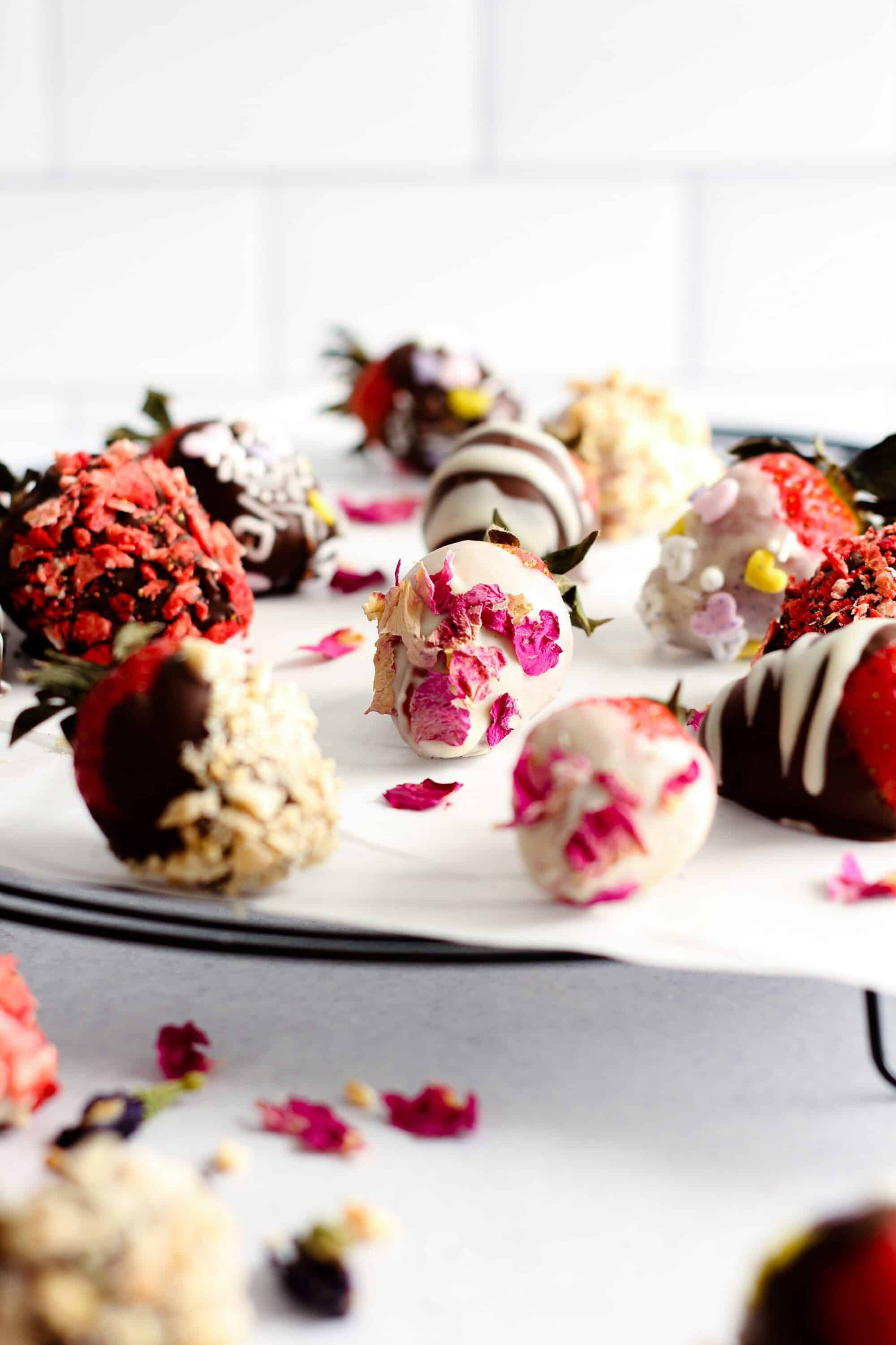 Chocolate Covered Strawberries (Dairy-Free, Vegan, Paleo) • One Lovely Life