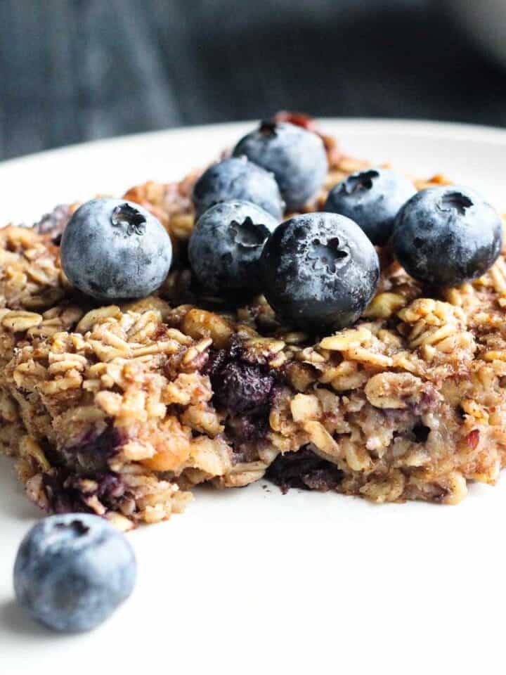 dairy free blueberry baked oats