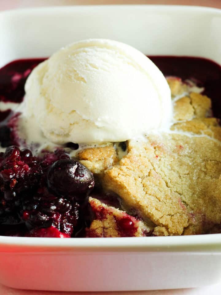 2 ingredient dairy-free gluten-free berry cobbler